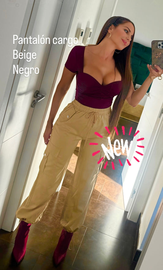 Pantalón cargo beige