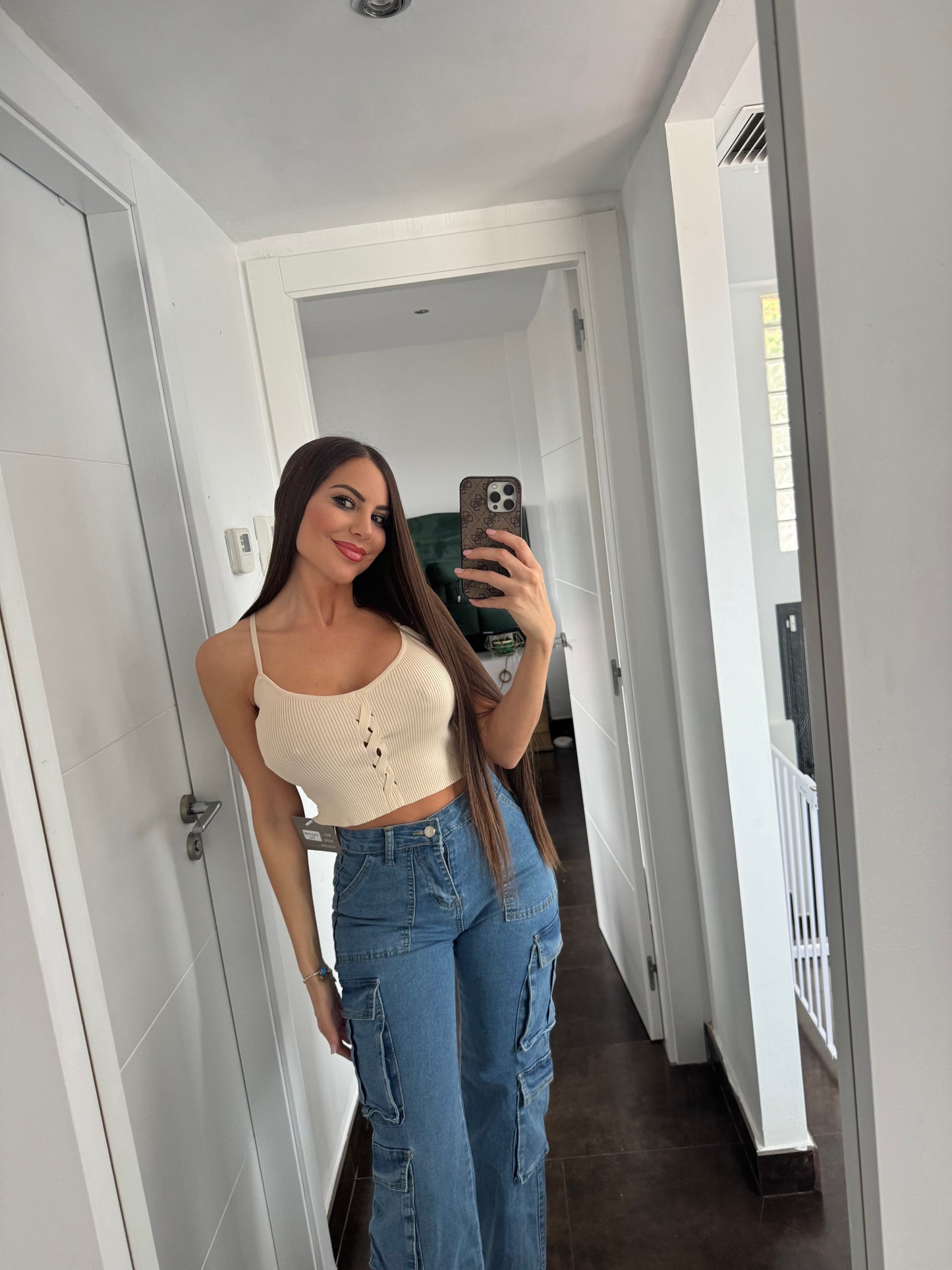 Top beige trenza