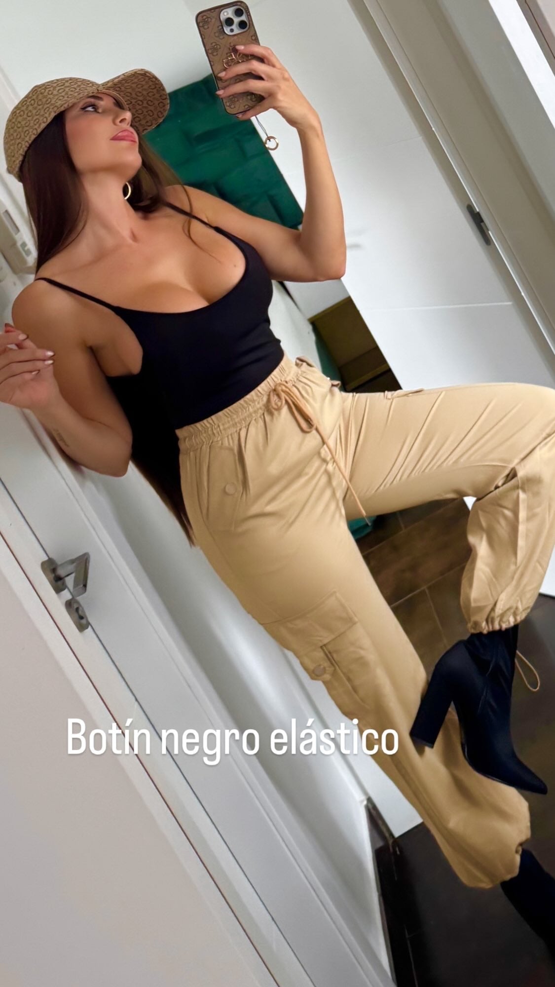 Pantalón cargo beige