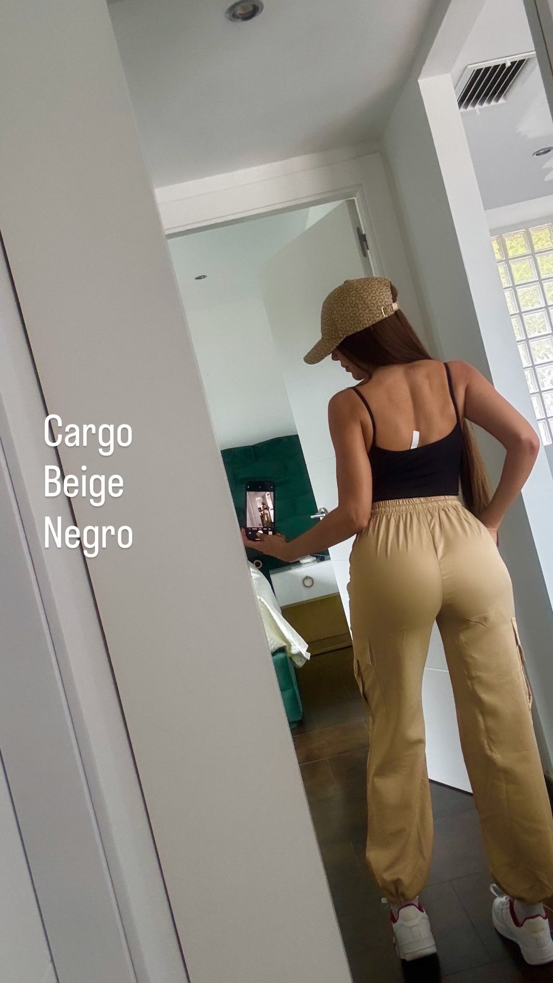 Pantalón cargo beige