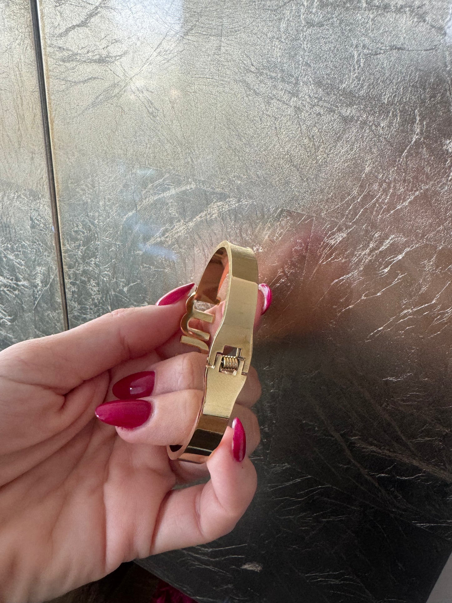Brazalete miu