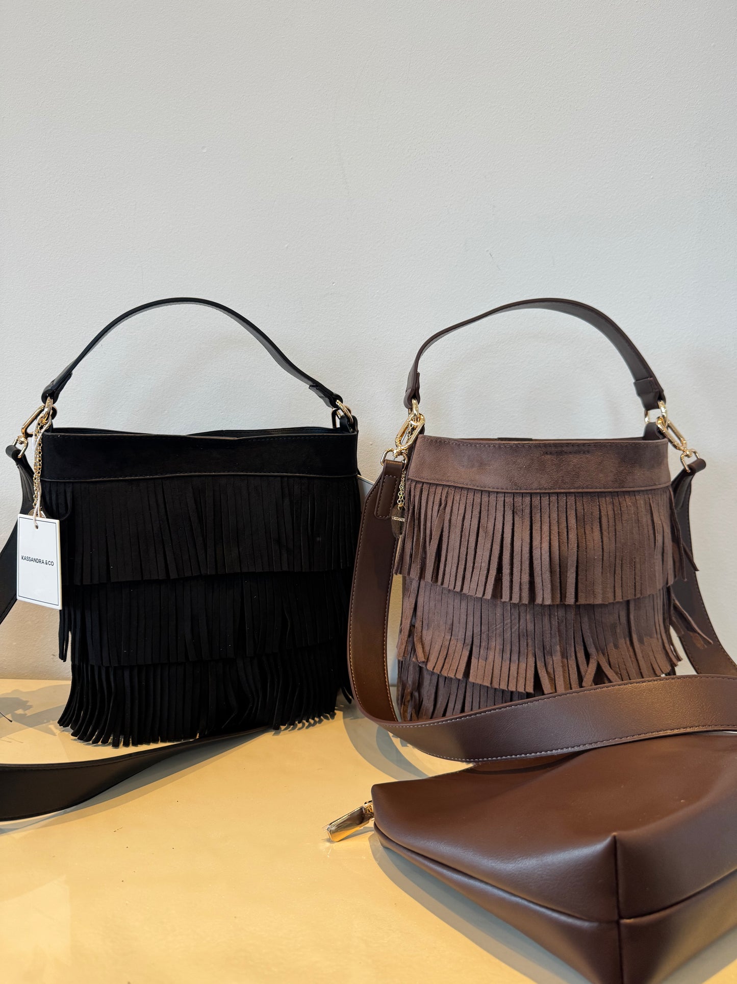 Bolso flecos serraje