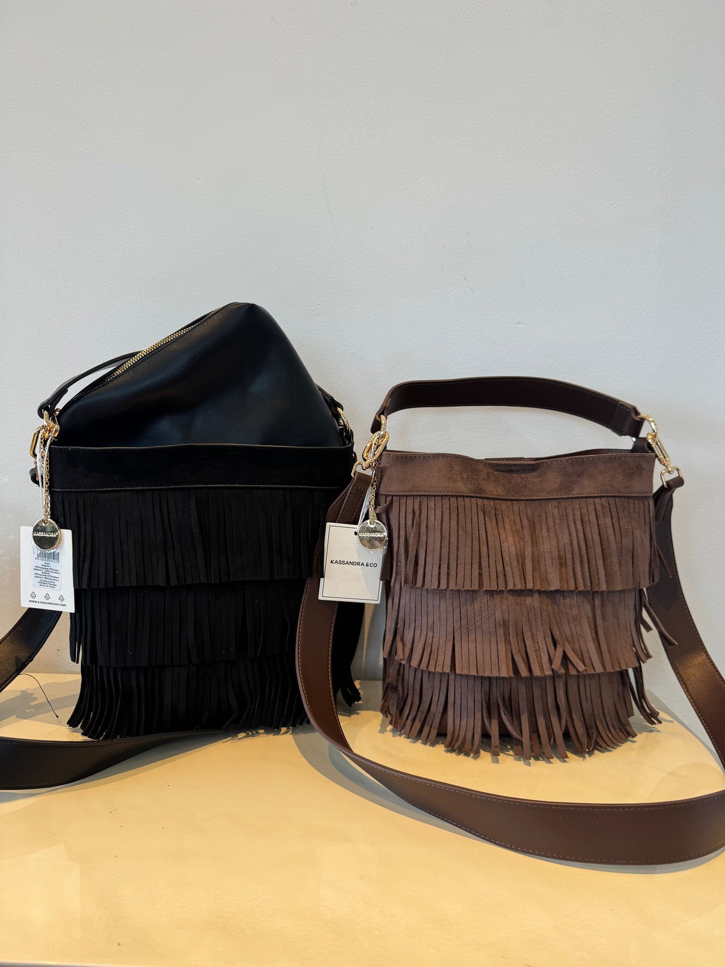 Bolso flecos serraje