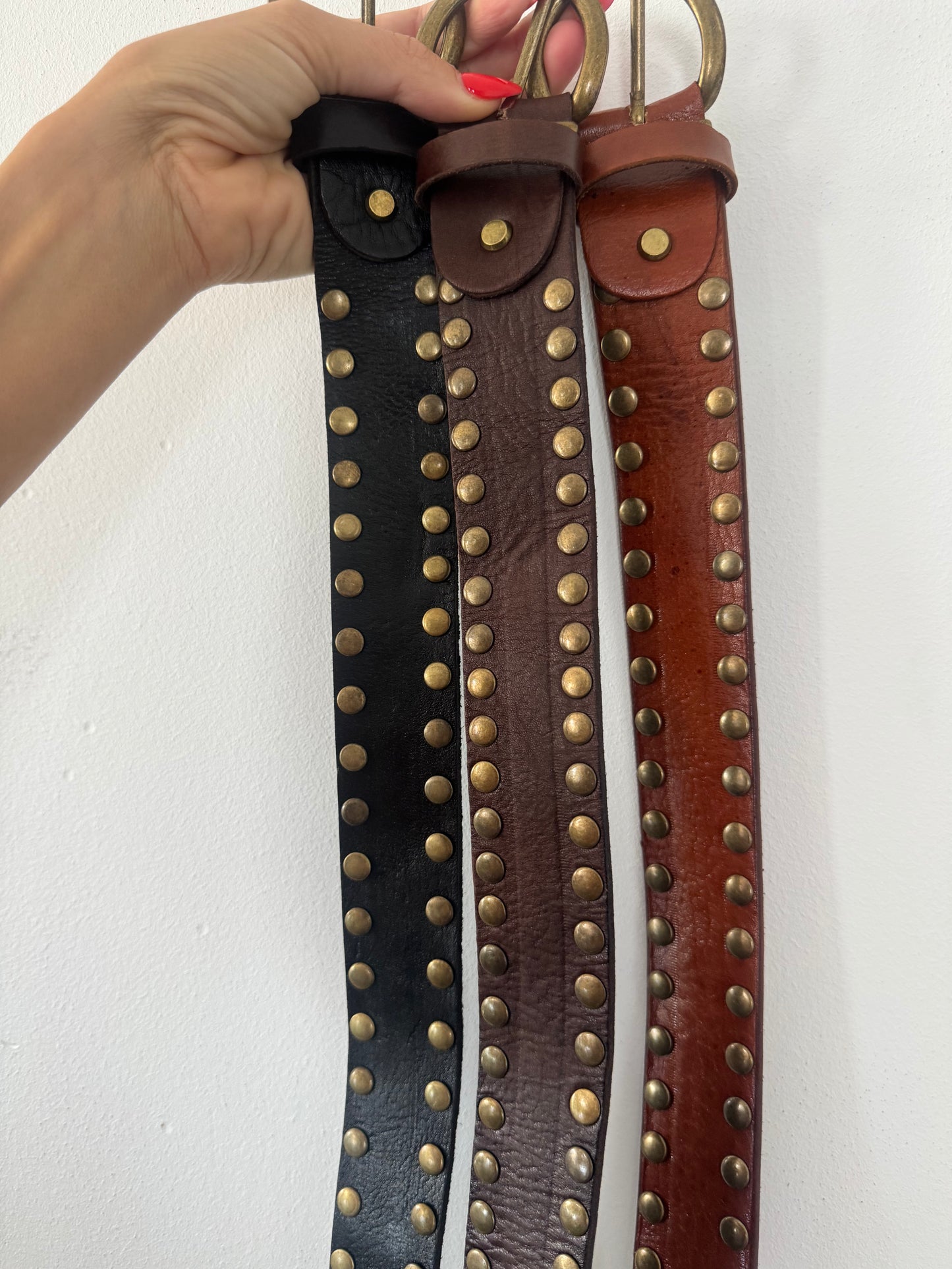 Cinturón tachas