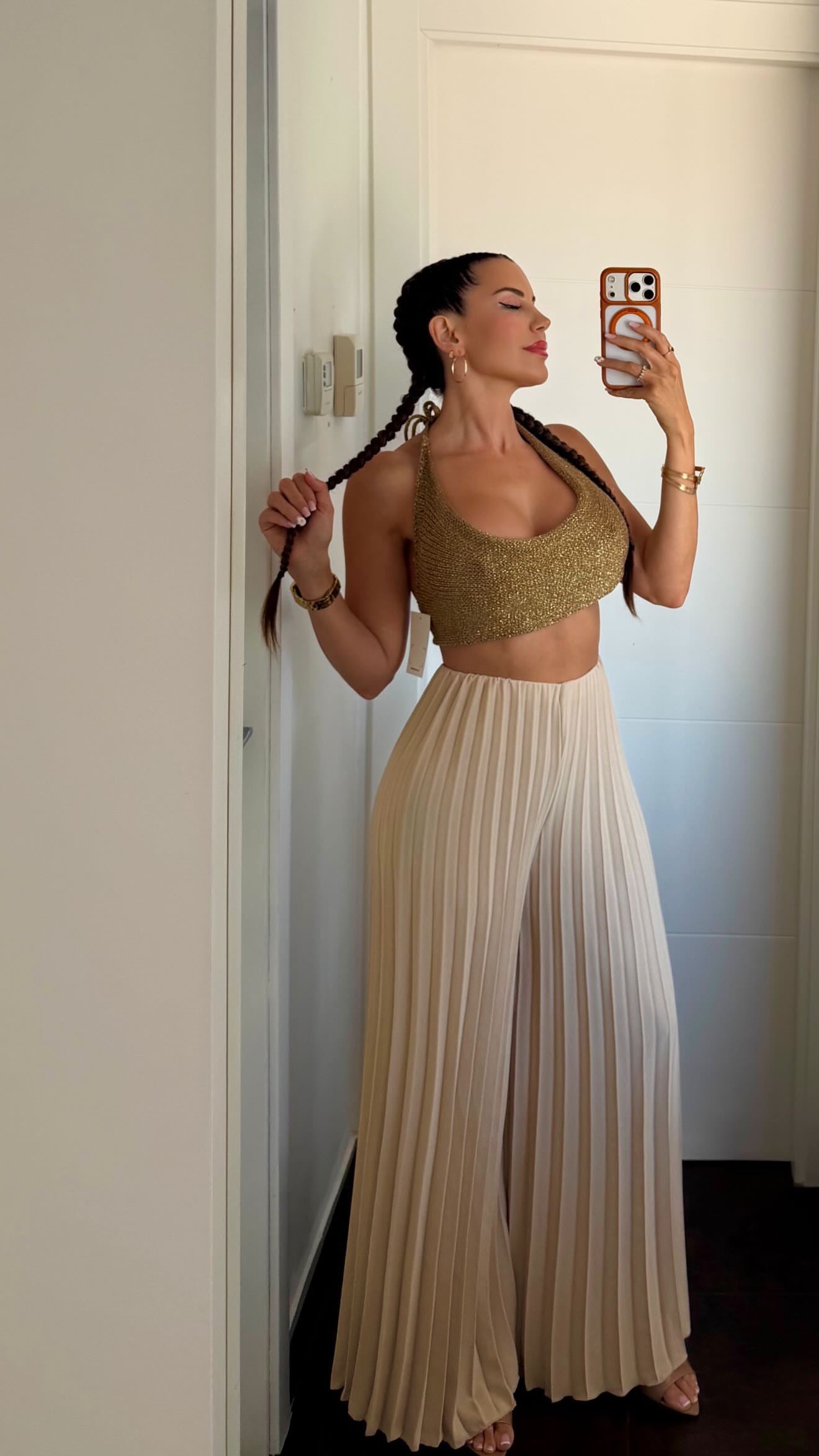 Pantalón plisado Beige
