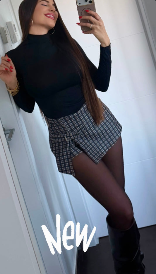 Falda short cuadros