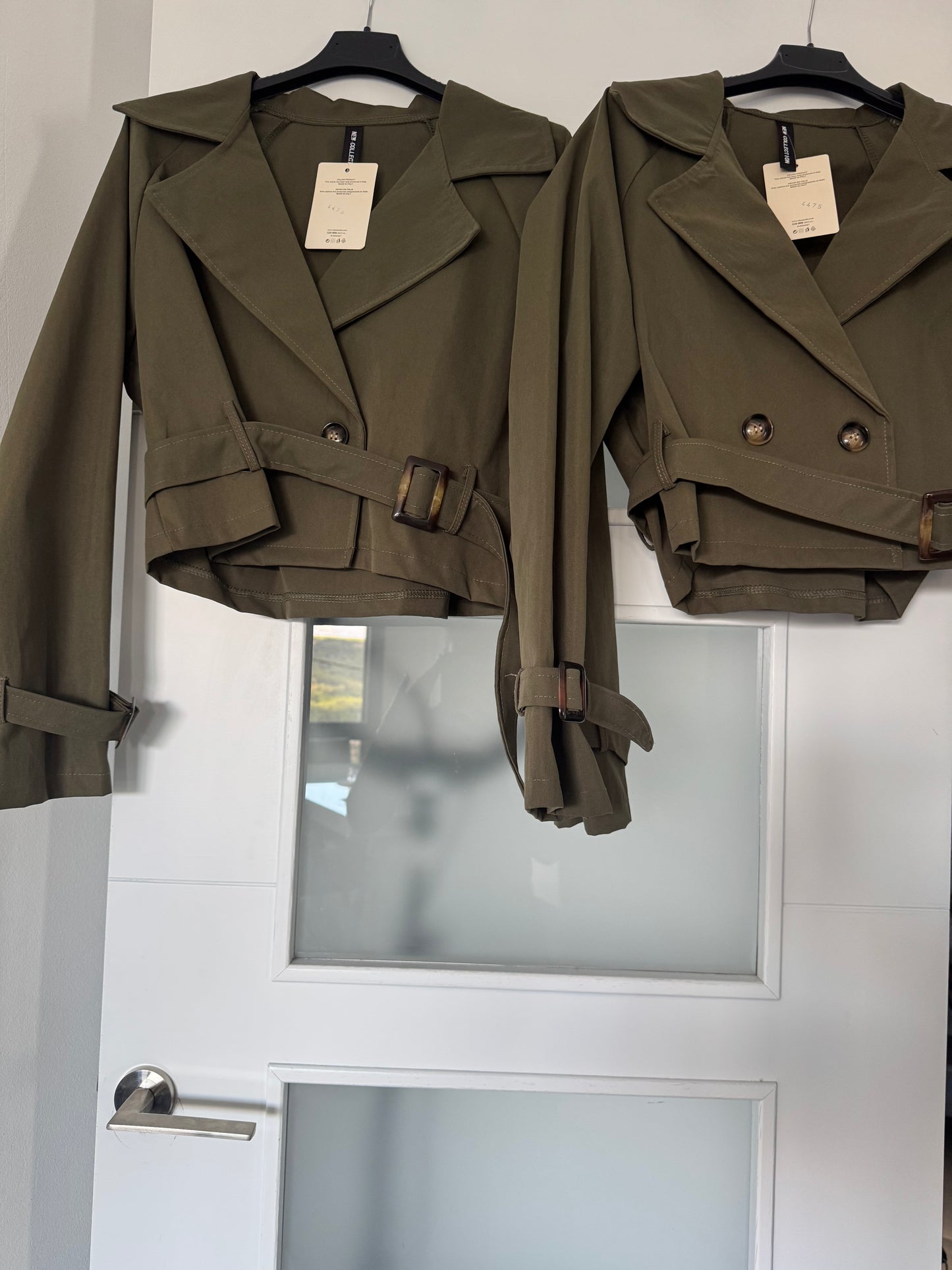 Gabardina corta kaki