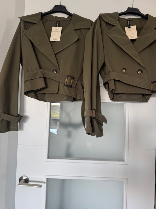 Gabardina corta kaki